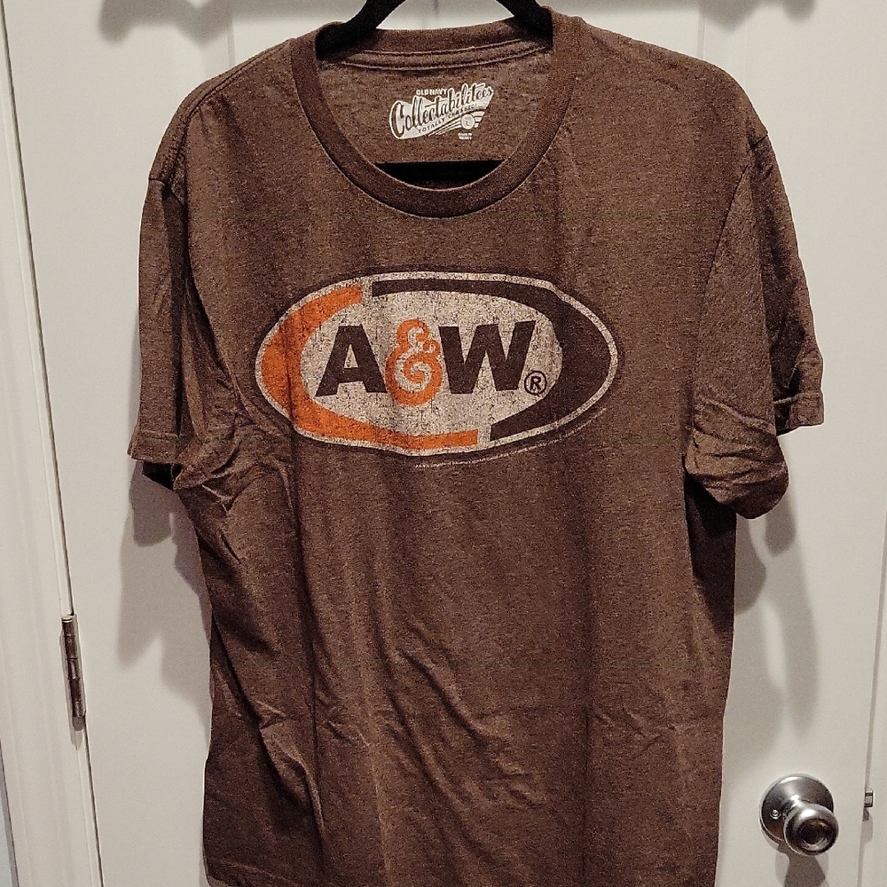 Old Navy Brown A&W Logo Tee
